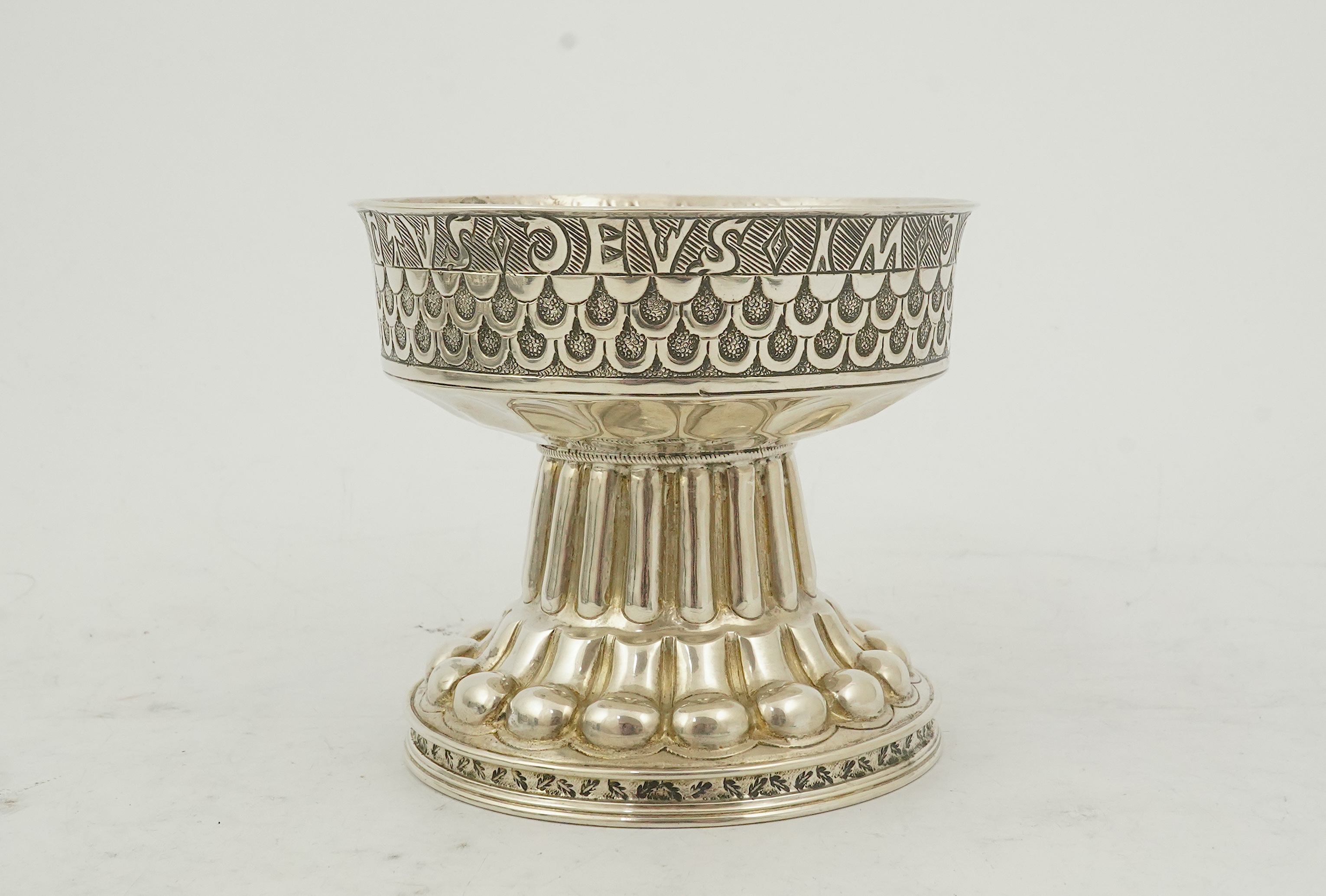 An Edwardian embossed silver replica model of the 16th century Tudor Cup or Holms Cup, by Nathan & Hayes